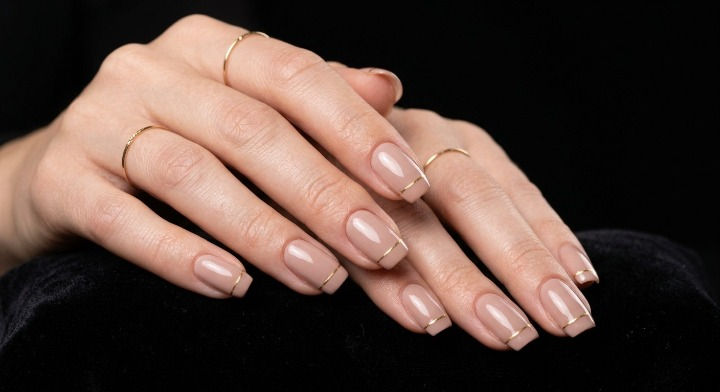 Modern-Minimal-Nail-Art_cleanup